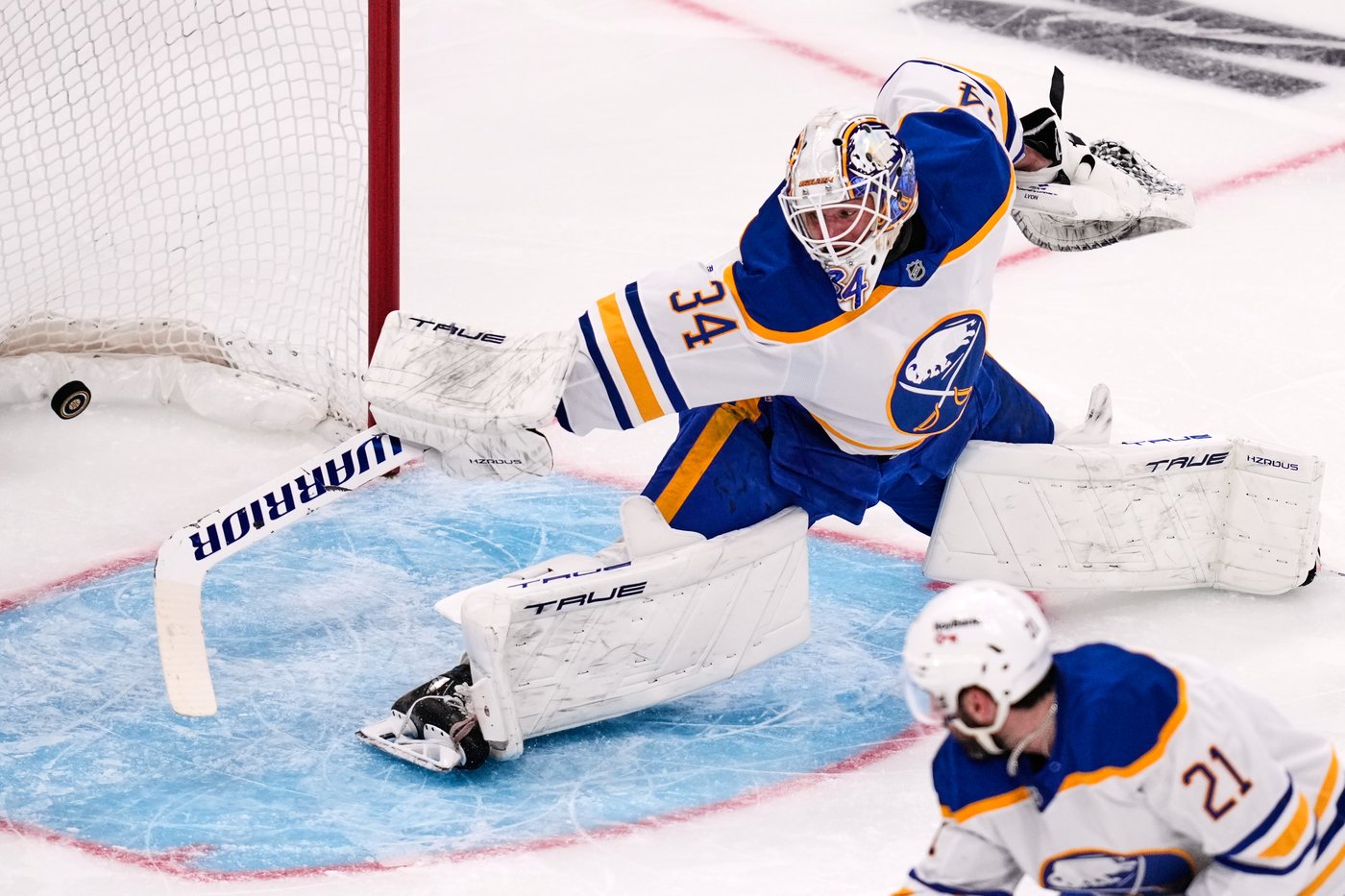 Sabres beat Bruins 4-1 in Game 6 to reach 2nd round for 1st time since 2007 | iNFOnews.ca
