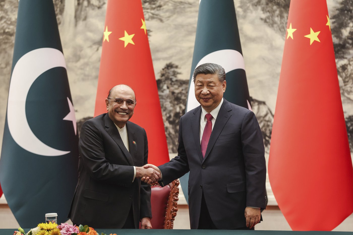 Pakistan's president says terrorist attacks won't end friendship with China | iNFOnews.ca