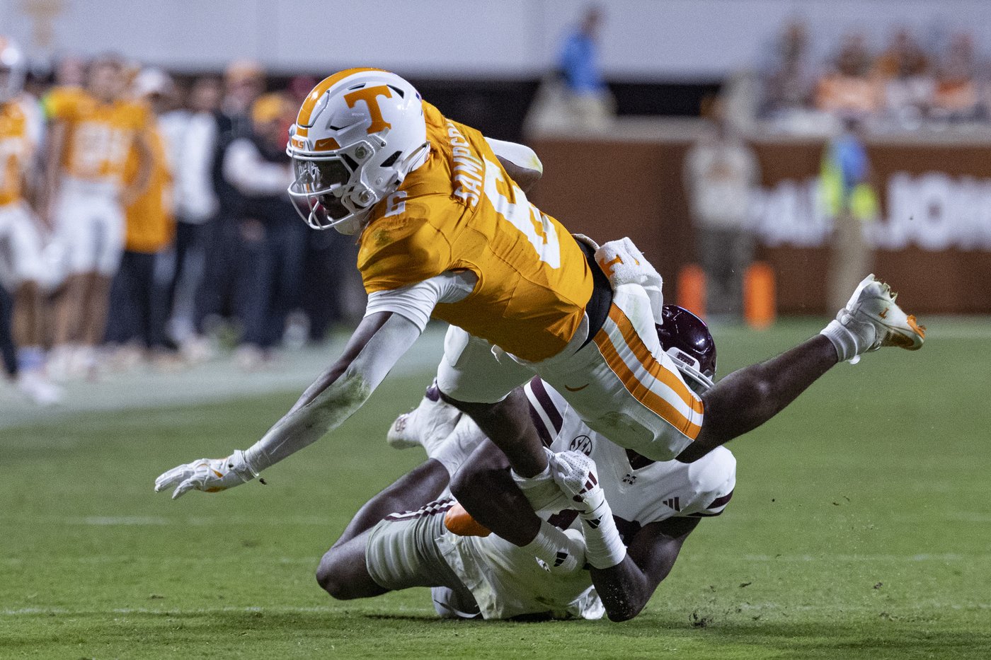 Sampson leads No. 7 Tennessee to 33-14 win over Mississippi State, but Iamaleava exits with injury | iNFOnews.ca