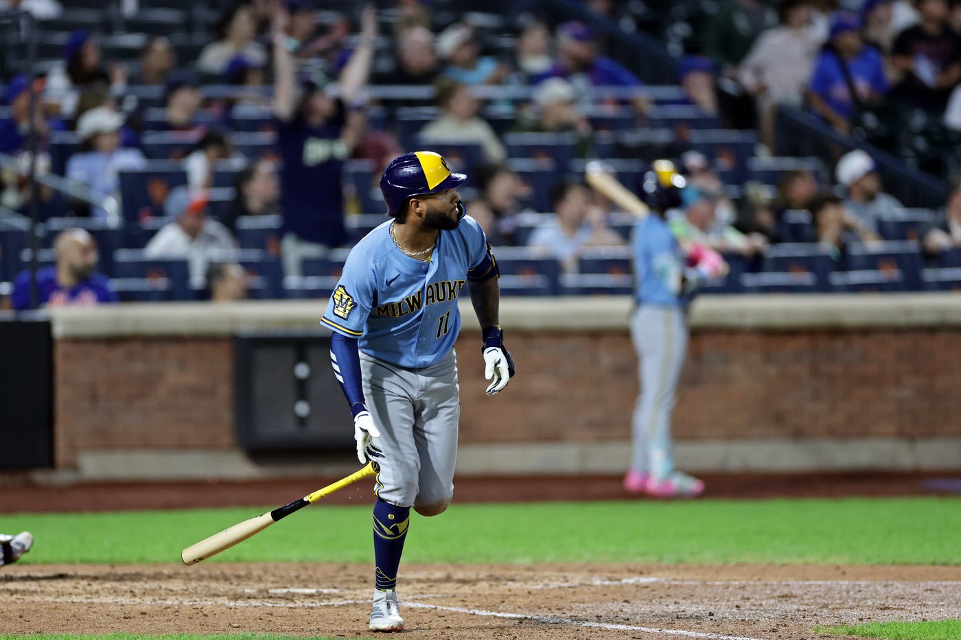 Jackson Chourio and Jacob Misiorowski lead the Brewers to an 8-2 victory over the Mets | iNFOnews.ca