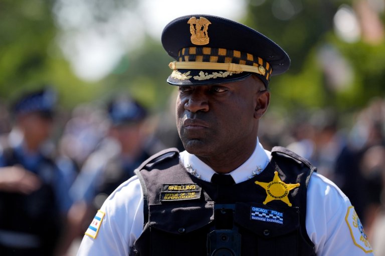 Head of the Chicago Police Department to retire after 3 years in the position | iNFOnews.ca