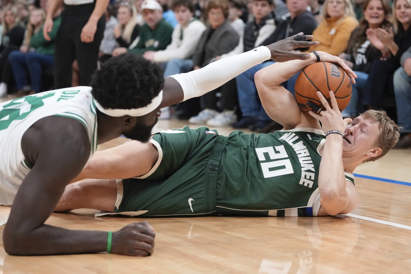 Jayson Tatum scores 23 in second half to rally Celtics to a 113-107 victory over slumping Bucks | iNFOnews.ca Jayson Tatum scores 23 in second half to rally Celtics to a 113-107 victory over slumping Bucks | iNFOnews.ca