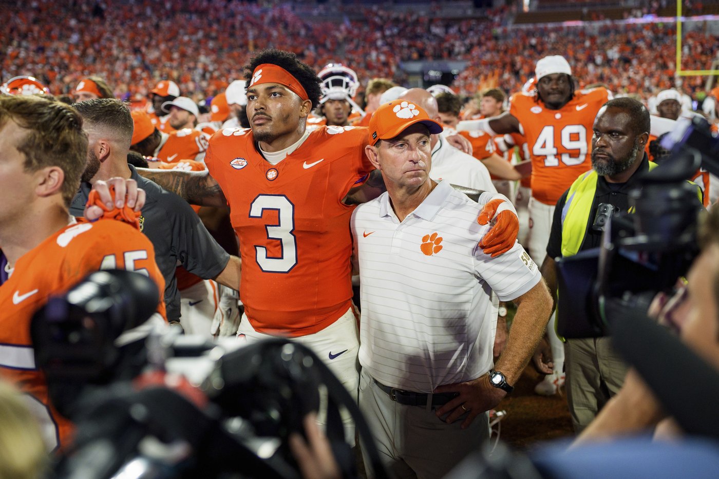 Clemson coach Dabo Swinney says high player pay comes with high responsibility amid team's struggles | iNFOnews.ca Clemson coach Dabo Swinney says high player pay comes with high responsibility amid team's struggles | iNFOnews.ca