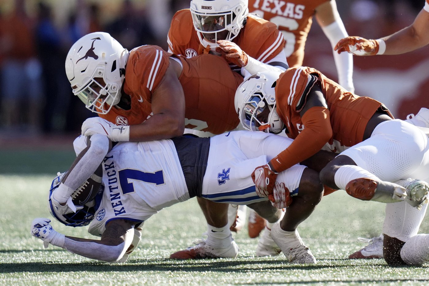 Wake up the ghosts! Texas, Texas A&M rivalry that dates to 1894 is reborn | iNFOnews.ca