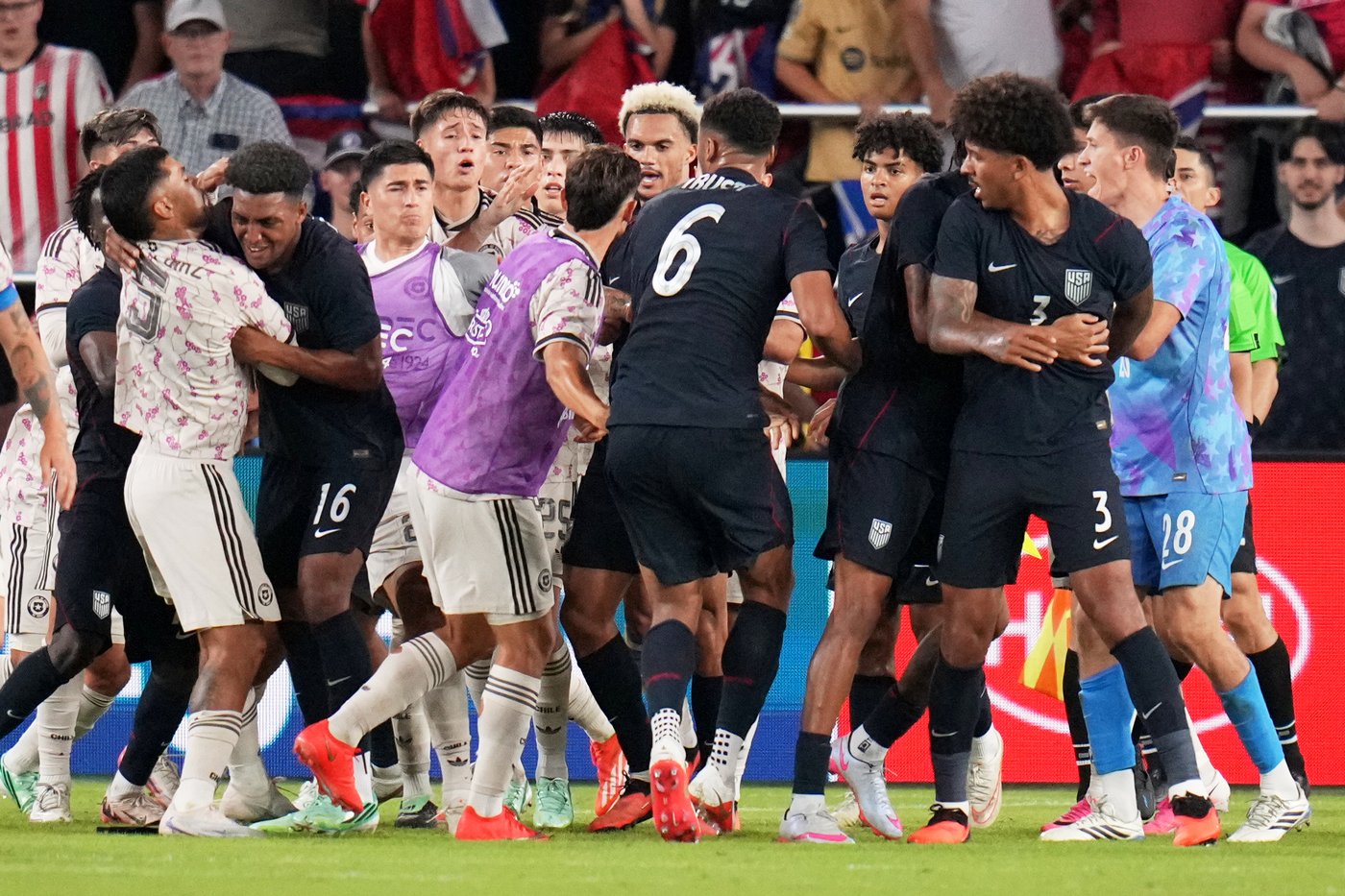 Richards, Hall, Albert, Berhalter score as US beats Chile 4-2 in friendly as tempers flare late | iNFOnews.ca Richards, Hall, Albert, Berhalter score as US beats Chile 4-2 in friendly as tempers flare late | iNFOnews.ca