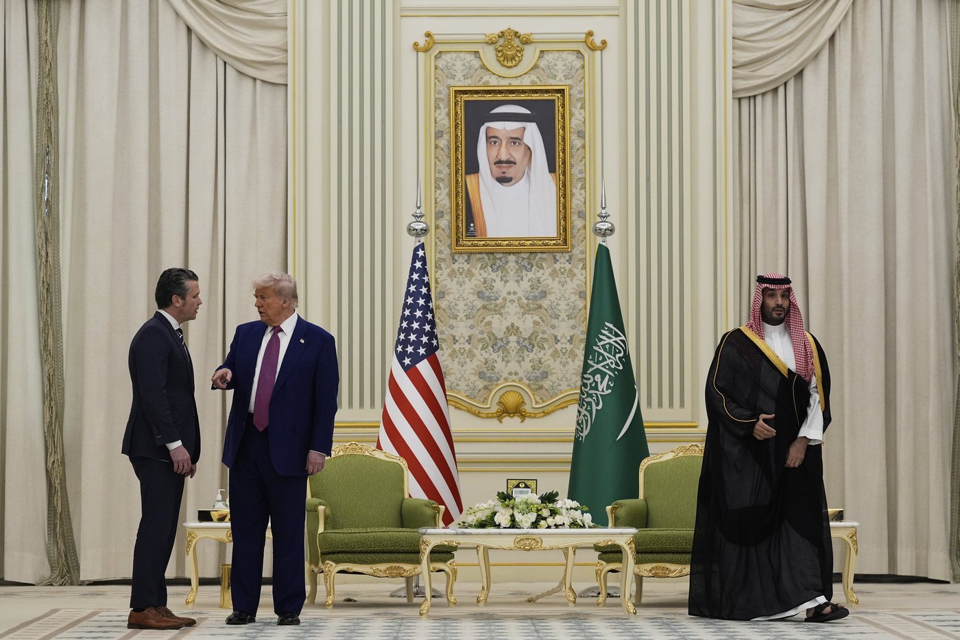 PHOTO COLLECTION: Trump Mideast | iNFOnews.ca