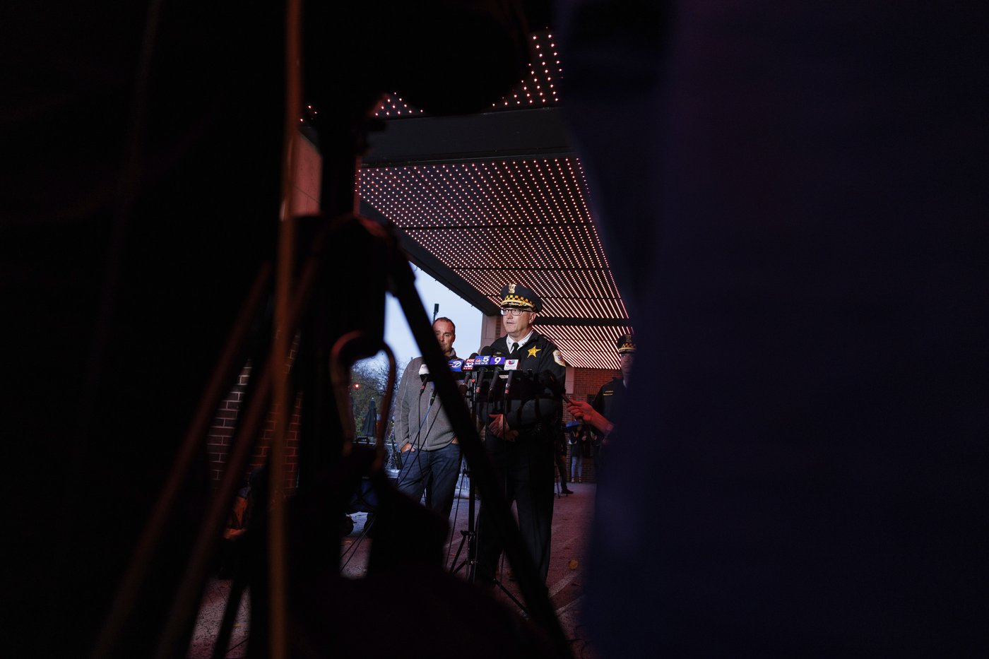 Disgruntled fired employee kills two workers at Chicago's Navy Pier, police say | iNFOnews.ca