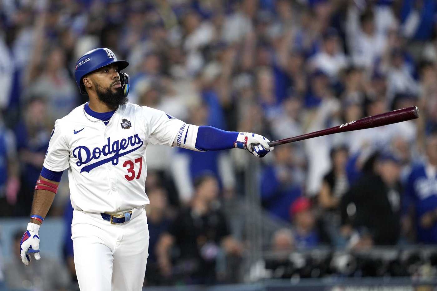Dodgers set to re-sign outfielder Teoscar Hernández for $66 million over 3 years, AP source says | iNFOnews.ca