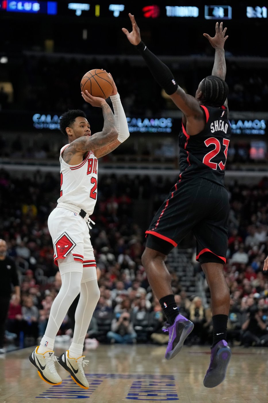 Bulls guard Anfernee Simons sidelined and needs imaging on injured left wrist | iNFOnews.ca