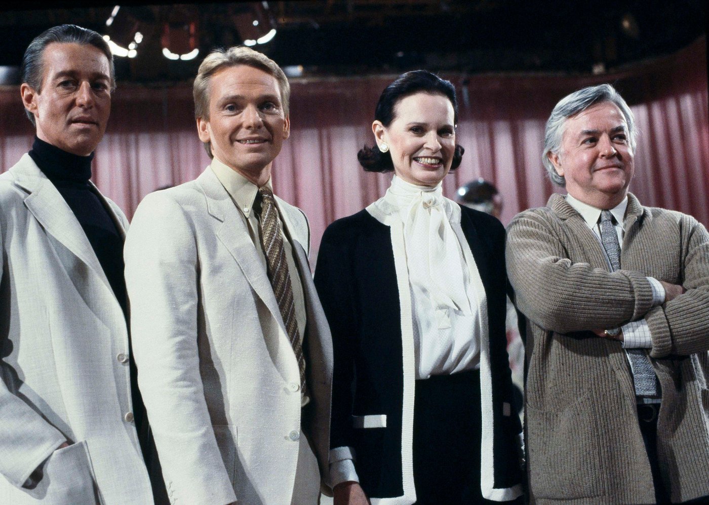 Bob Mackie, designer to the stars who dressed Cher and Marilyn and defined '70s glamour, dies at 87 | iNFOnews.ca