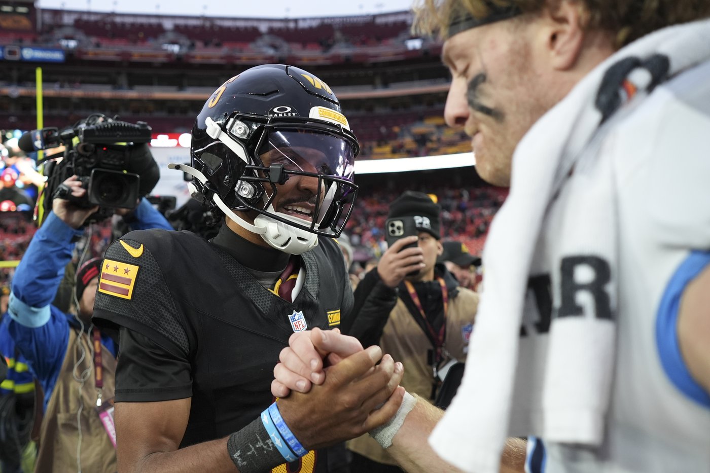 Jayden Daniels has 4 TDs as the Commanders end their skid at 3 by beating the Titans 42-19 | iNFOnews.ca Jayden Daniels has 4 TDs as the Commanders end their skid at 3 by beating the Titans 42-19 | iNFOnews.ca