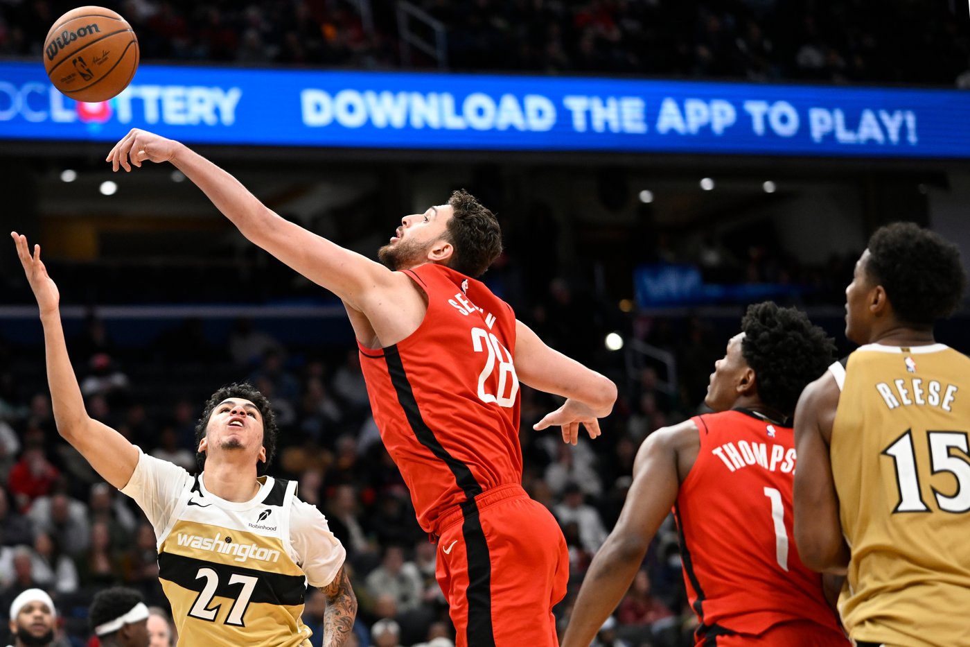 Rockets beat the Wizards 123-118 after Trae Young gets ejected for leaving the bench | iNFOnews.ca