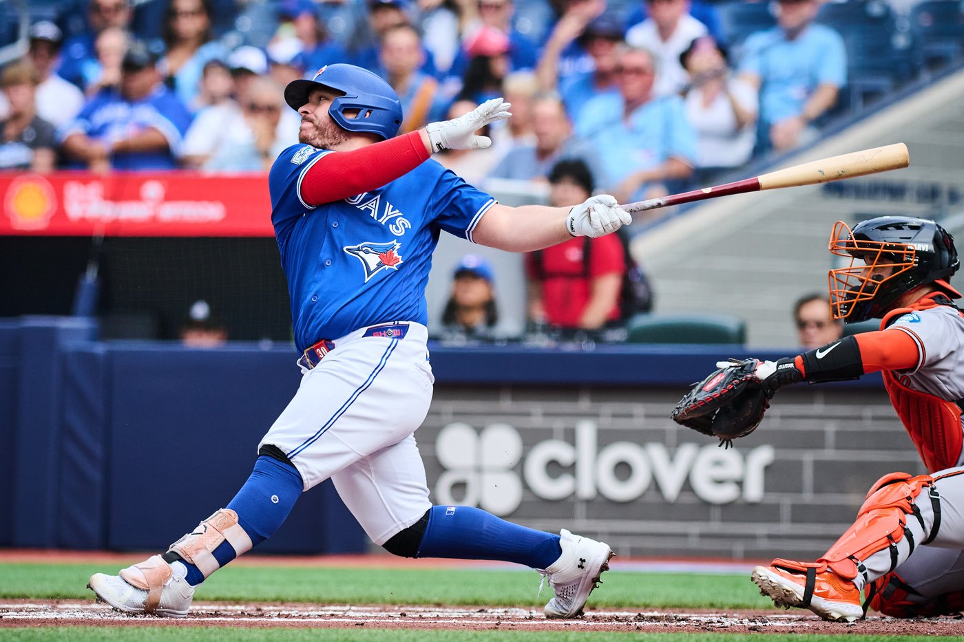 Bateman and Kirk hit homers to power Blue Jays to 7-3 victory over Orioles | iNFOnews.ca