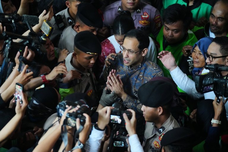 Indonesia sentences Gojek founder to 10 years for graft over procurement of school laptops | iNFOnews.ca