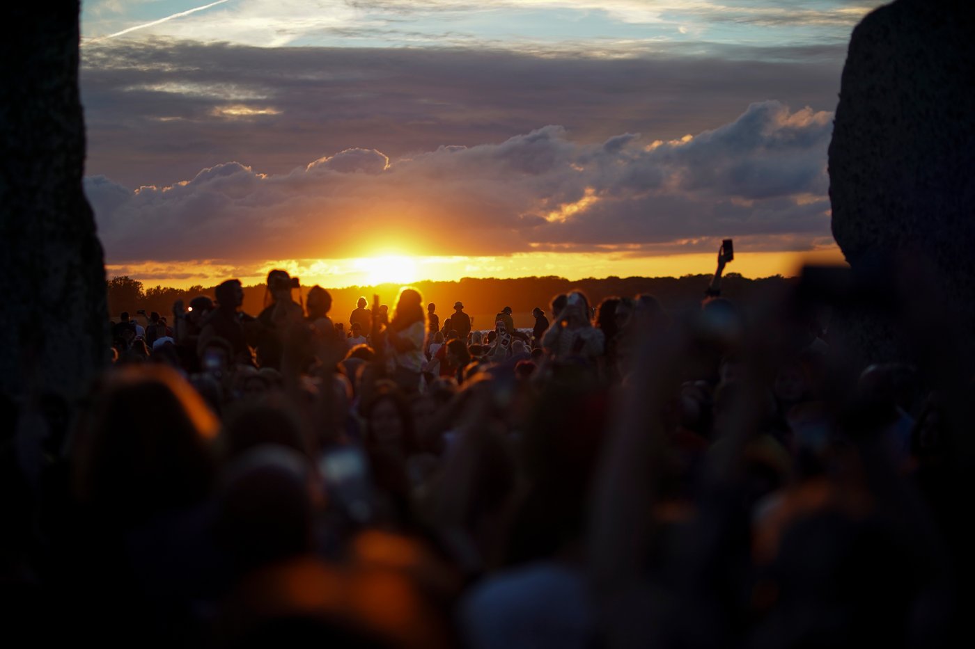 Welcoming the longest day at Stonehenge, in photos | iNFOnews.ca