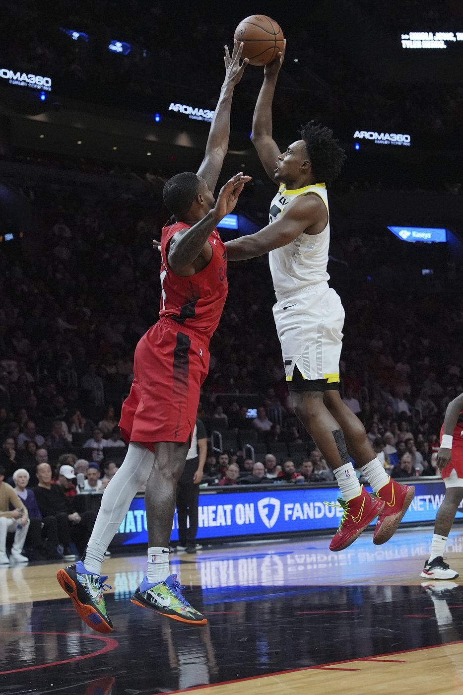 Sensabaugh scores career-high 34, Jazz rout Heat 136-100 | iNFOnews.ca Sensabaugh scores career-high 34, Jazz rout Heat 136-100 | iNFOnews.ca