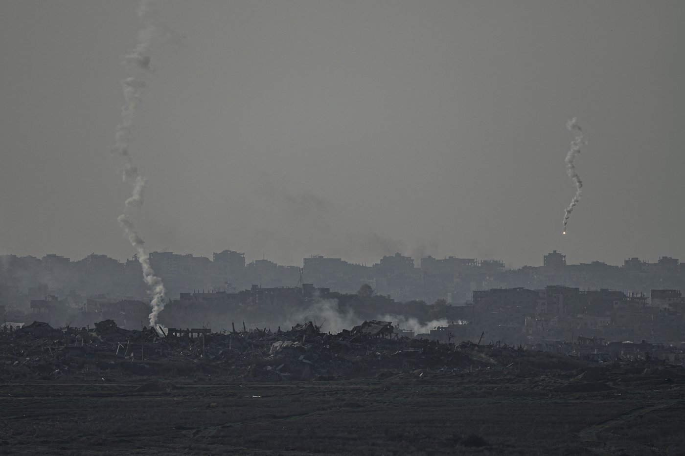 Gunmen targeting bus in the occupied West Bank kill 3 people | iNFOnews.ca Gunmen targeting bus in the occupied West Bank kill 3 people | iNFOnews.ca