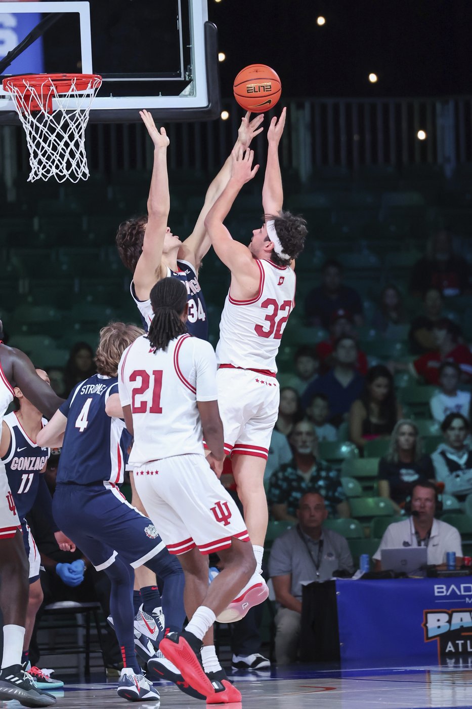 No. 3 Gonzaga bounces back from loss, swamps No. 14 Indiana 89-73 behind Nembhard double-double | iNFOnews.ca