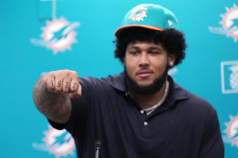Dolphins' new coach and GM bet big on toughness in the NFL draft | iNFOnews.ca