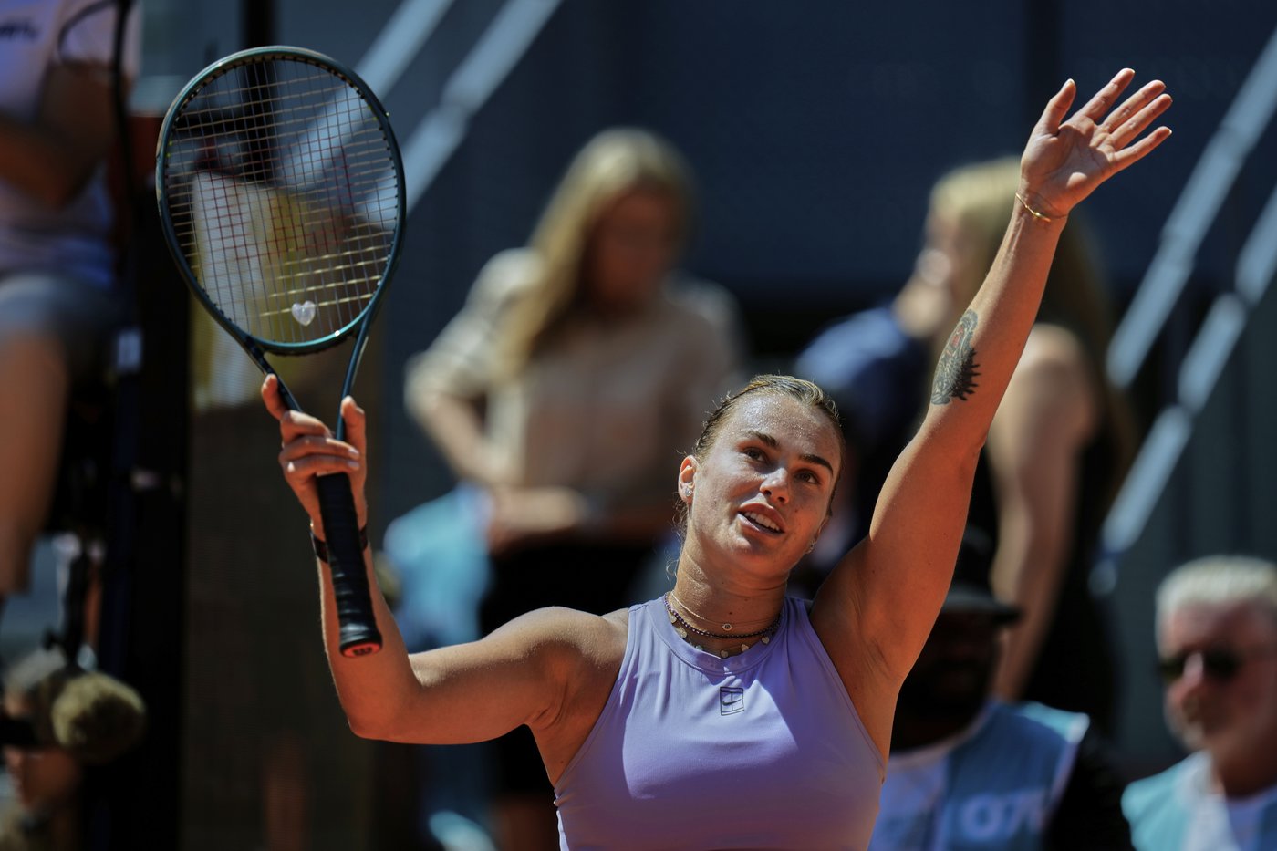 Top seeds Zverev and Sabalenka advance with easy victories at Madrid Open | iNFOnews.ca
