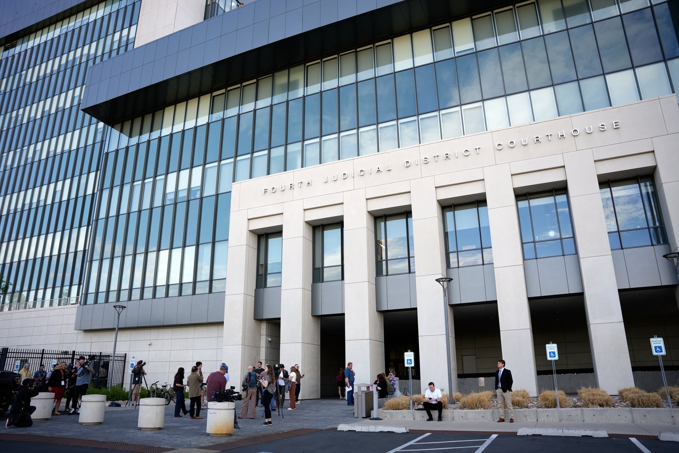 Former officer describes finding a 'sniper pad' on nearby rooftop after Charlie Kirk assassination | iNFOnews.ca Former officer describes finding a 'sniper pad' on nearby rooftop after Charlie Kirk assassination | iNFOnews.ca