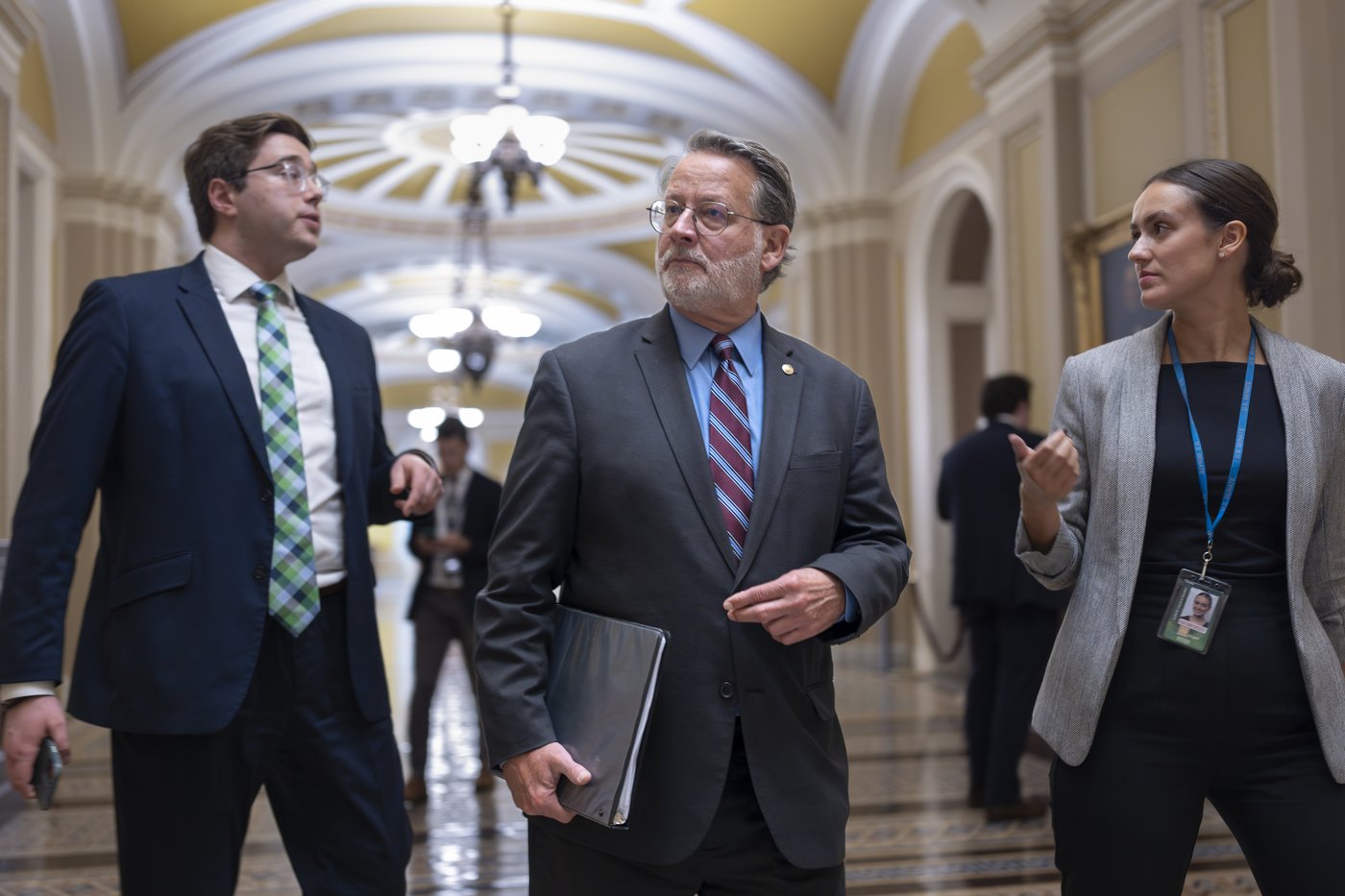 After a chaotic Congress, lawmakers head home to ask voters: How about another term? | iNFOnews.ca