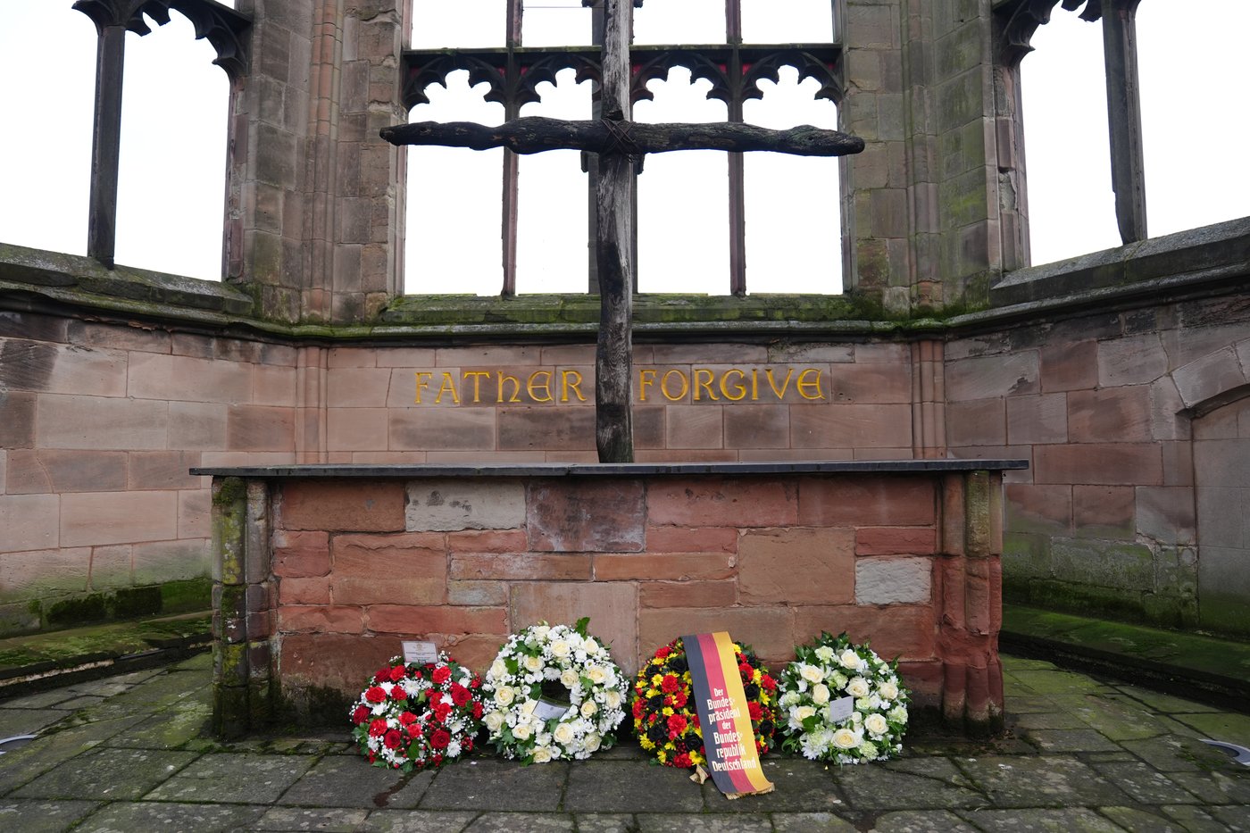 German president visits WWII bombing site as Europe seeks to bolster united front against Russia | iNFOnews.ca