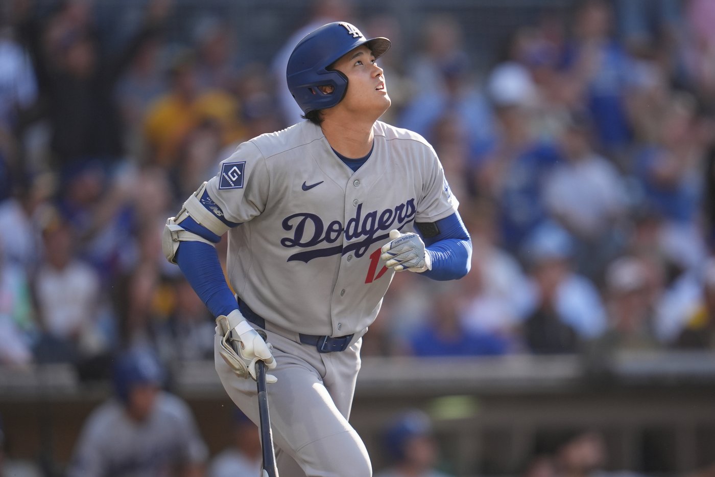 Shohei Ohtani homers on first pitch, then throws 5 sharp innings in Dodgers' 4-0 win over Padres | iNFOnews.ca