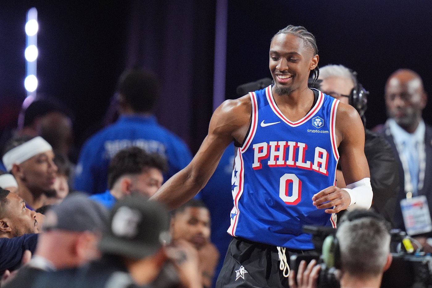 Tyrese Maxey sets 76ers' 3-point record in front of sellout crowd, minus his mother | iNFOnews.ca