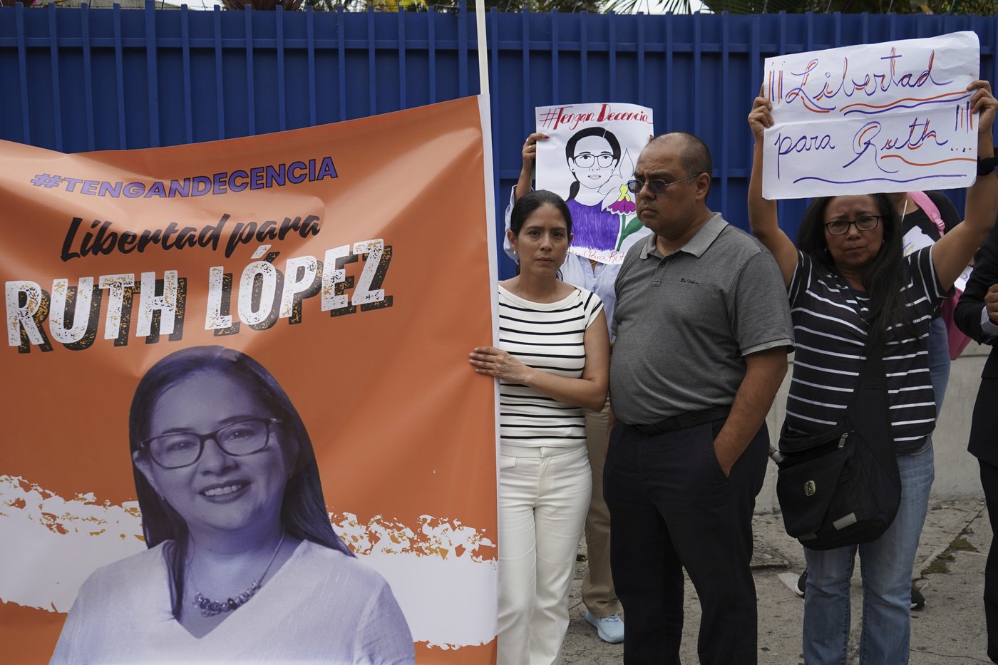 Judge orders El Salvador human rights lawyer jailed for 6 months pending trial | iNFOnews.ca Judge orders El Salvador human rights lawyer jailed for 6 months pending trial | iNFOnews.ca