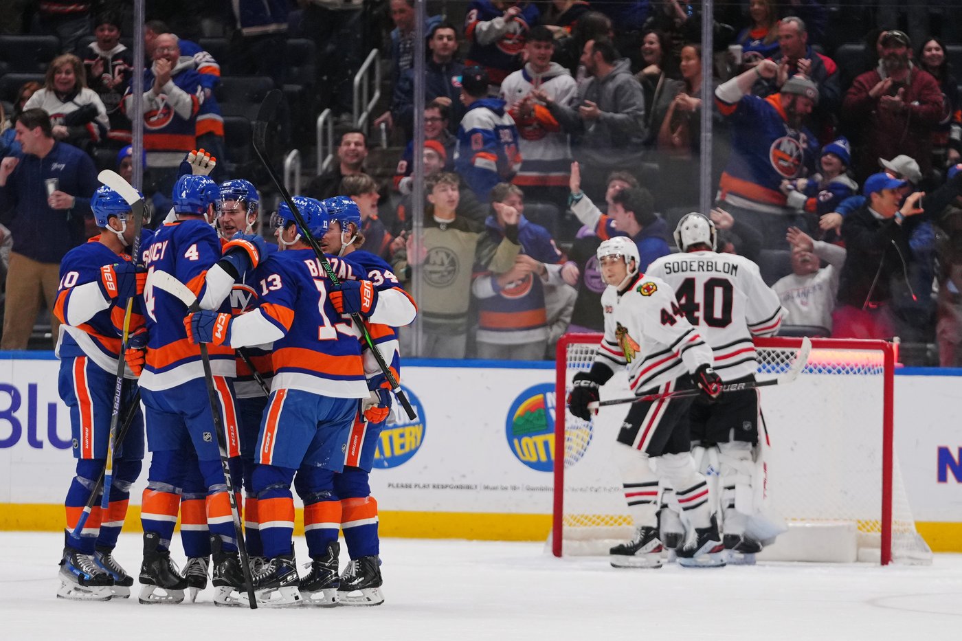 Lardis, Nazar lead Blackhawks past Islanders 4-3, Frondell gets assist in NHL debut | iNFOnews.ca Lardis, Nazar lead Blackhawks past Islanders 4-3, Frondell gets assist in NHL debut | iNFOnews.ca