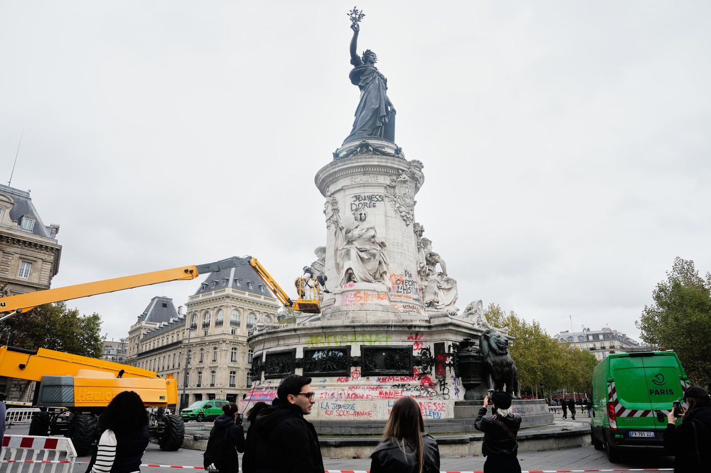French authorities ban some student protests after weekend looting and clashes | iNFOnews.ca