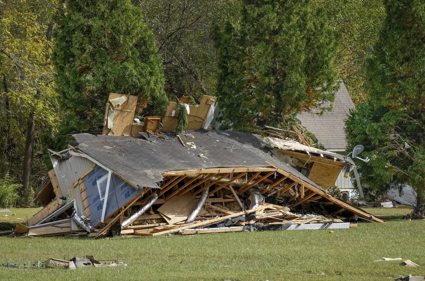 Biden estimates recovery could cost billions ahead of visit to Helene-raved Carolinas | iNFOnews.ca Biden estimates recovery could cost billions ahead of visit to Helene-raved Carolinas | iNFOnews.ca