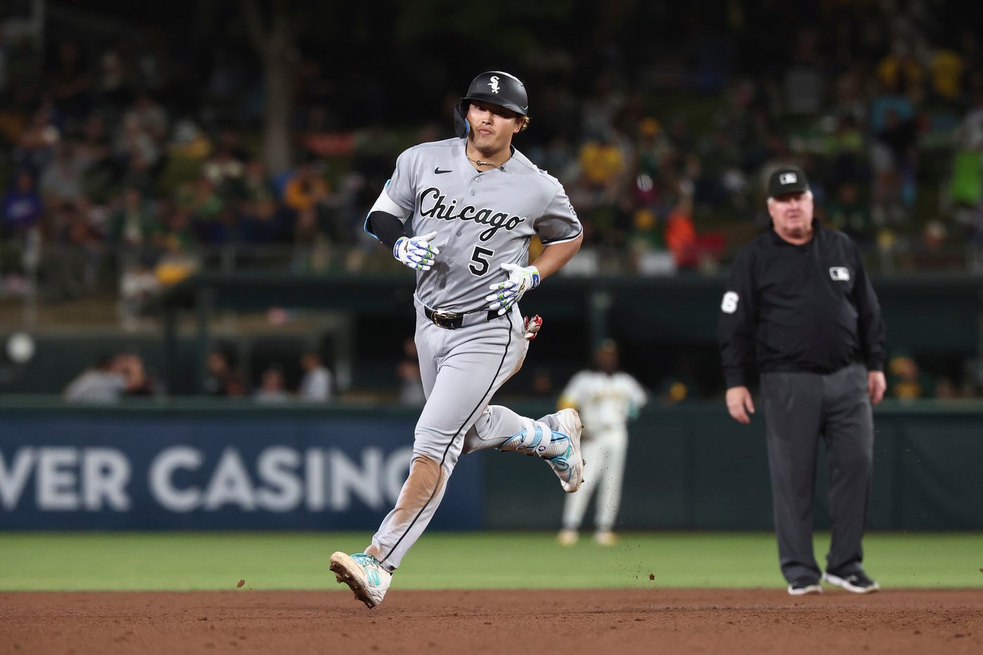 Murakami hits first career grand slam and the White Sox beat the Athletics 9-2 | iNFOnews.ca