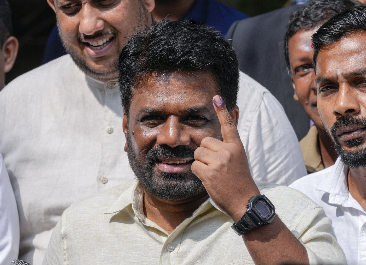 Sri Lanka's Marxist-leaning president appoints his Cabinet after a resounding election win | iNFOnews.ca