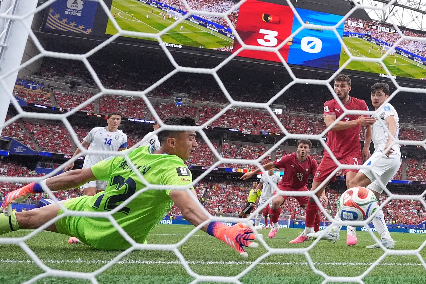Cristiano Ronaldo roars back with 2 goals as Portugal beats Uzbekistan 5-0 at the World Cup | iNFOnews.ca Cristiano Ronaldo roars back with 2 goals as Portugal beats Uzbekistan 5-0 at the World Cup | iNFOnews.ca