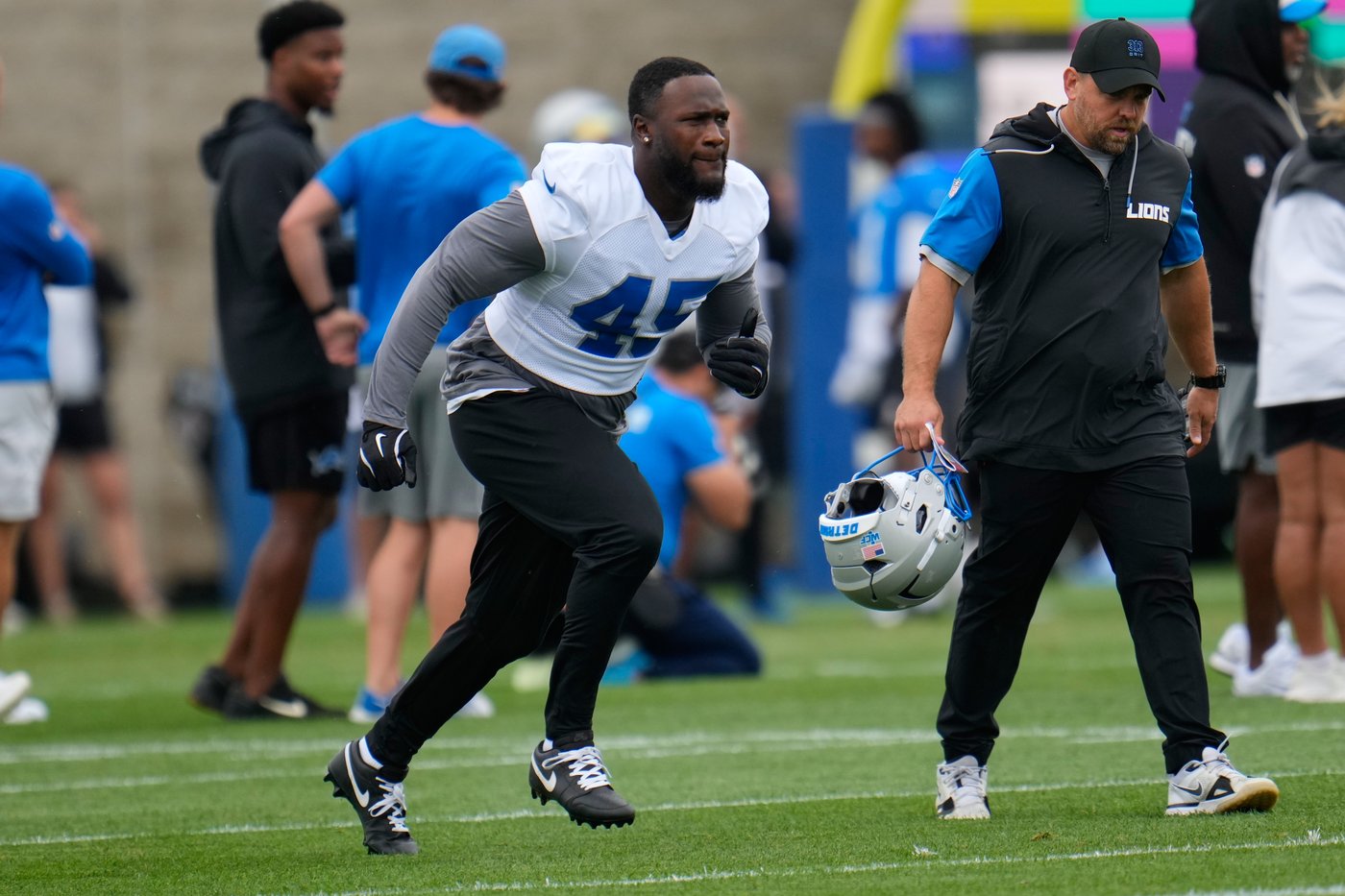 Devin White pushing for starting role with Lions after record-setting season with Raiders | iNFOnews.ca Devin White pushing for starting role with Lions after record-setting season with Raiders | iNFOnews.ca