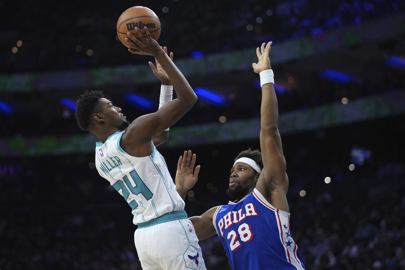 Jared McCain and Guerschon Yabusele lead the 76ers to 107-105 OT win over the Hornets | iNFOnews.ca