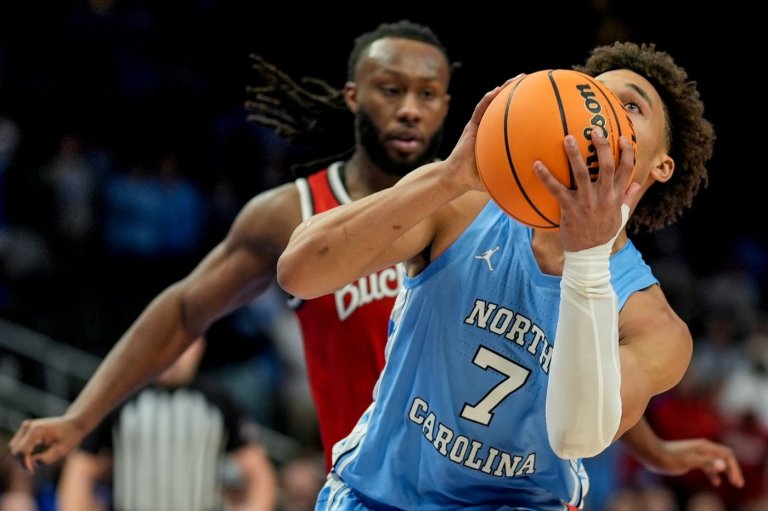 Seth Trimble returns to lead No. 12 North Carolina past Ohio State 71-70 | iNFOnews.ca