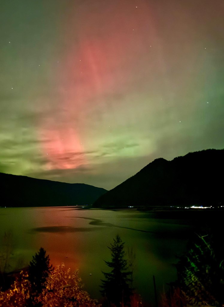 iN PHOTOS: Incredible northern lights display over Okanagan, Kamloops | iNFOnews.ca