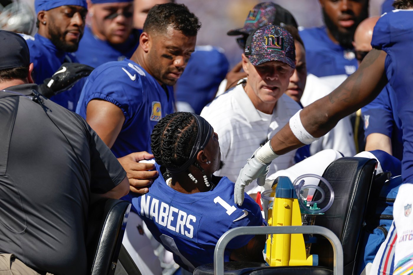 Giants' Malik Nabers carted off against Chargers with knee injury | iNFOnews.ca Giants' Malik Nabers carted off against Chargers with knee injury | iNFOnews.ca