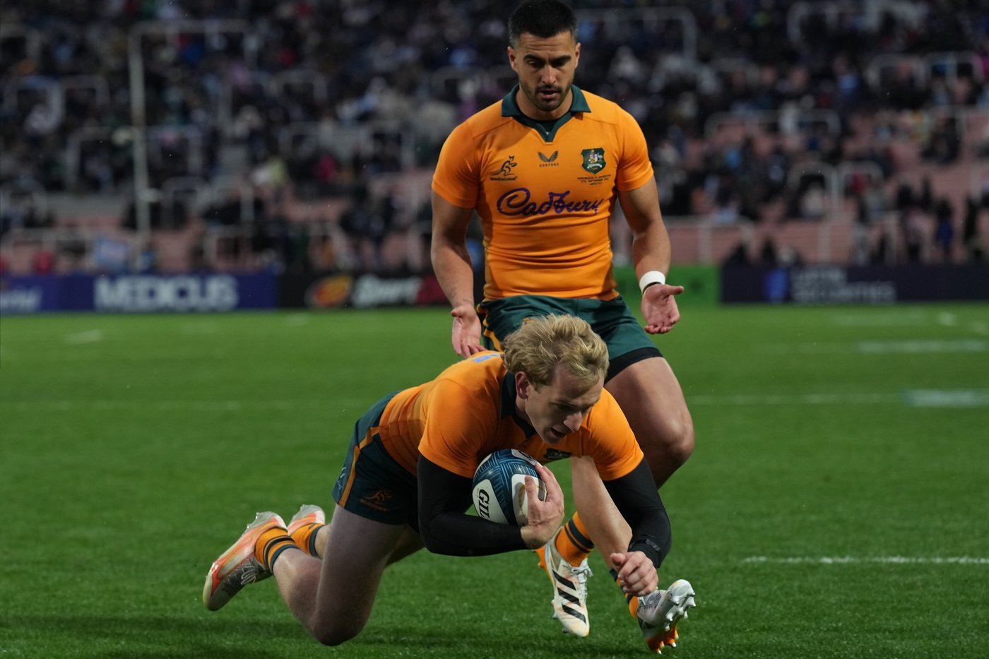 Late penalty try for Australia clinches 28-28 draw against Argentina and a 1-0 series win | iNFOnews.ca Late penalty try for Australia clinches 28-28 draw against Argentina and a 1-0 series win | iNFOnews.ca