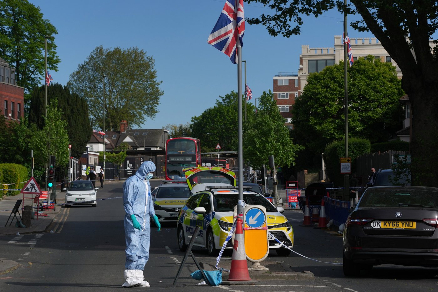 London police say the stabbing of 2 Jewish men is an act of terror. The suspect was arrested | iNFOnews.ca