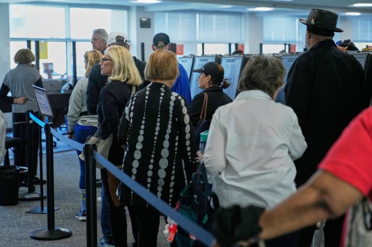 Many states deciding control of the Senate are seeing a big boost in early voting, AP analysis shows | iNFOnews.ca
