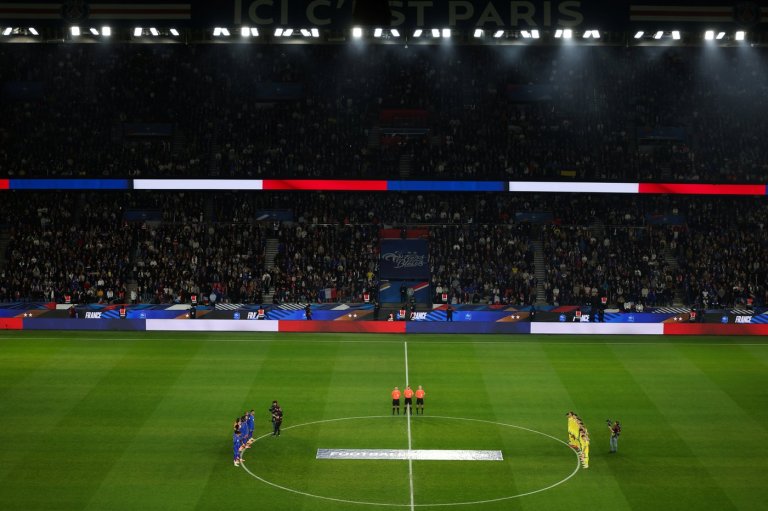Players and fans remember victims of 2015 Paris terror attacks before France-Ukraine soccer match | iNFOnews.ca