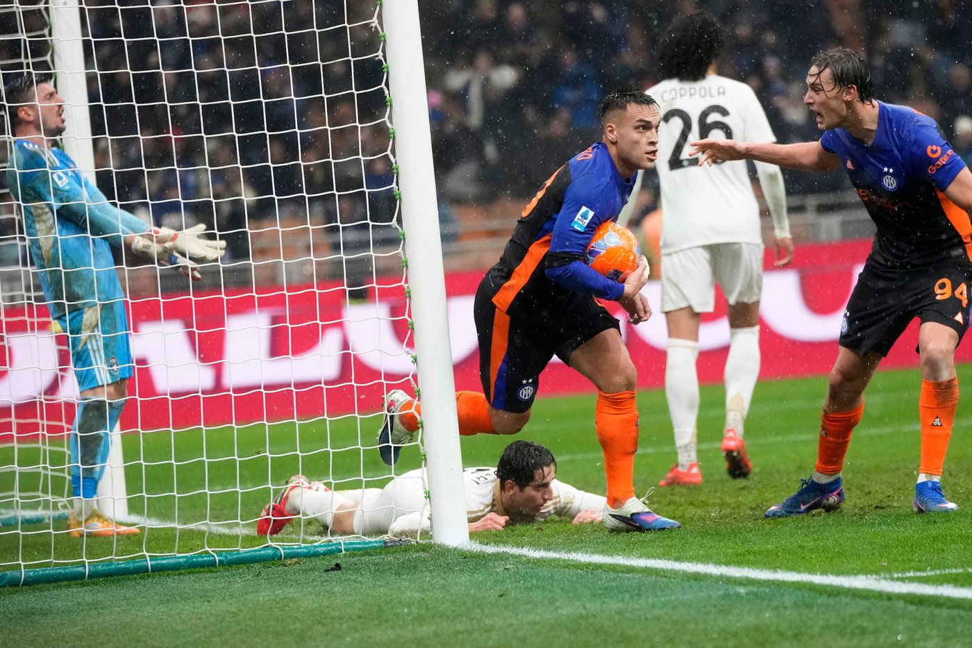 Inter bounce back from two down to demolish Pisa and extend lead at the top of Serie A | iNFOnews.ca