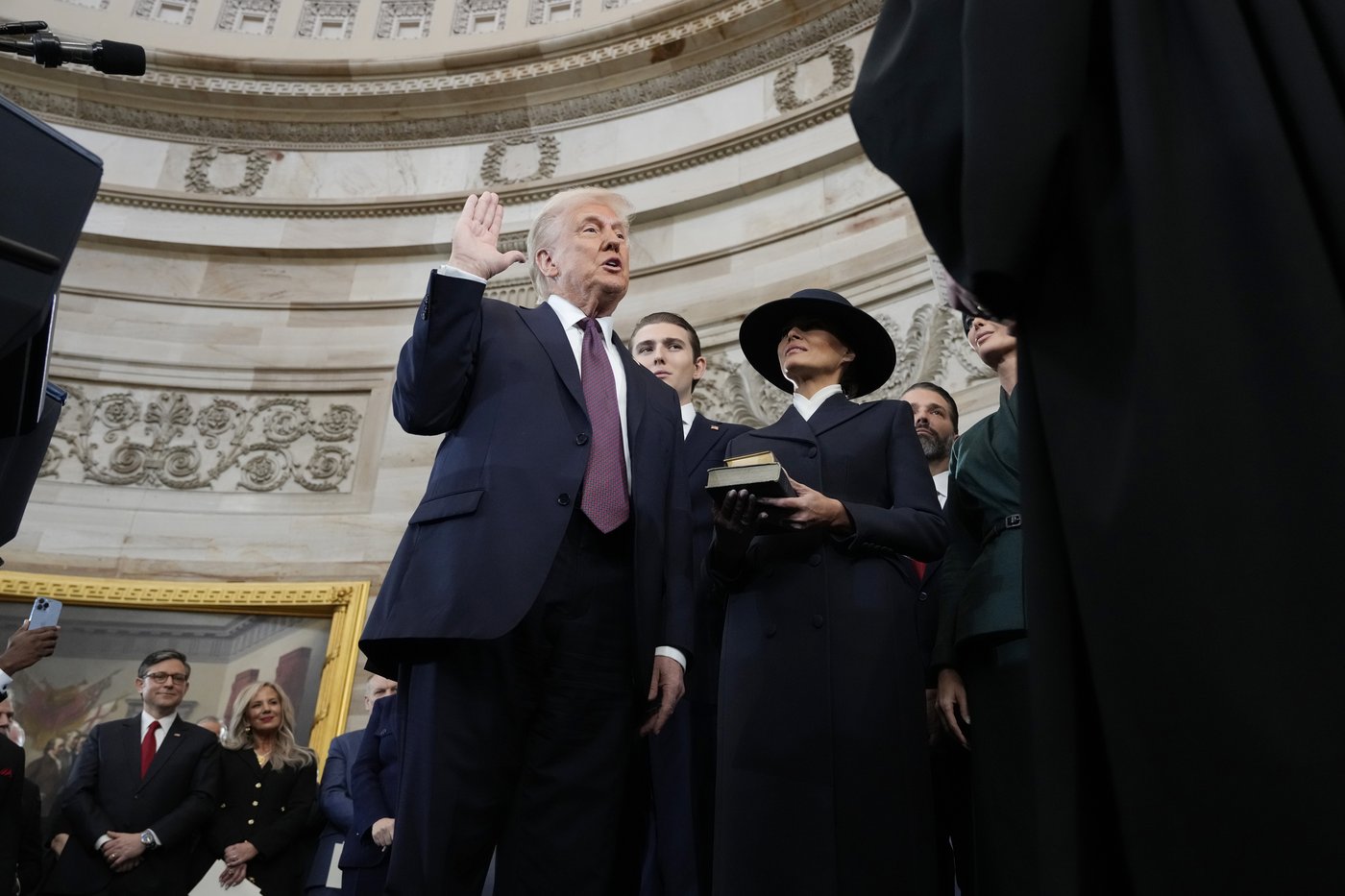 PHOTO COLLECTION: Trump Inauguration Swearing In | iNFOnews.ca