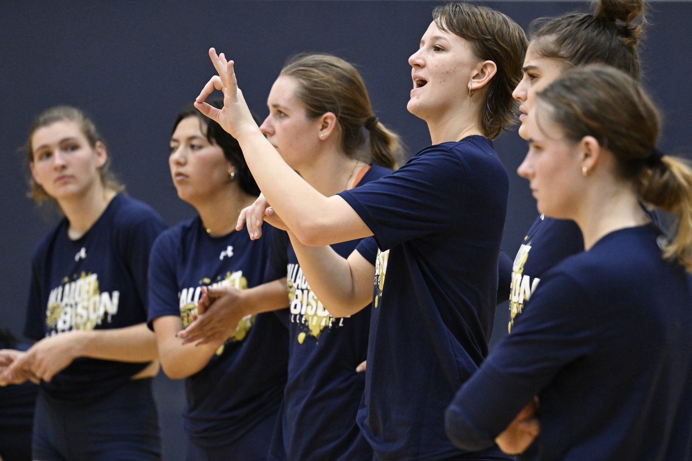 Gallaudet women's volleyball team is signing, quietly winning and rolling into the NCAA Tournament | iNFOnews.ca