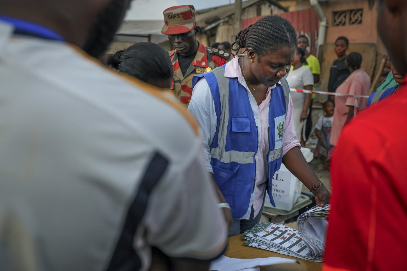 Polls close in Ghana's general election in the shadow of the worst economic crisis in a generation | iNFOnews.ca Polls close in Ghana's general election in the shadow of the worst economic crisis in a generation | iNFOnews.ca