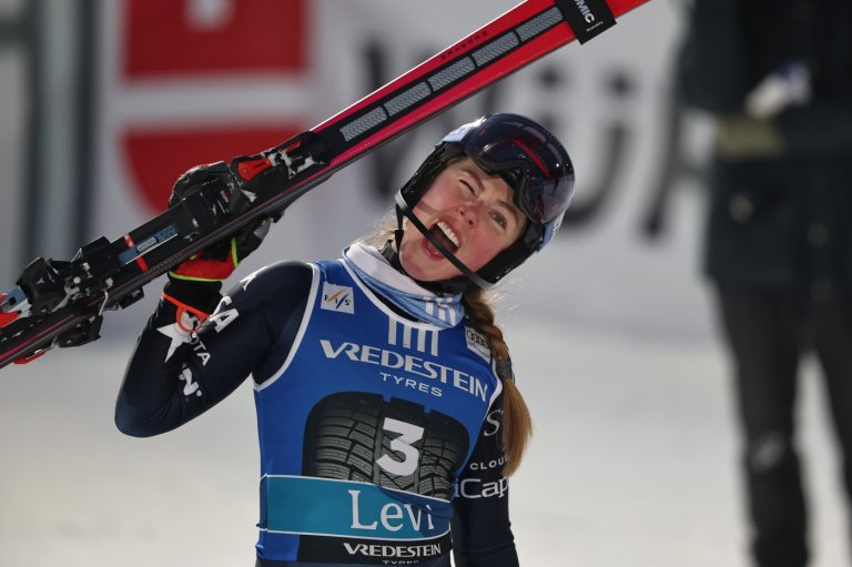 US ski star Shiffrin dominates 1st World Cup slalom of Olympic season for career win 102 | iNFOnews.ca